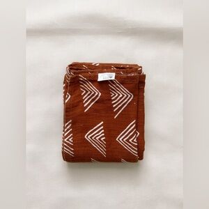 SpearmintLove Muslin Cotton Terracotta Swaddle EUC